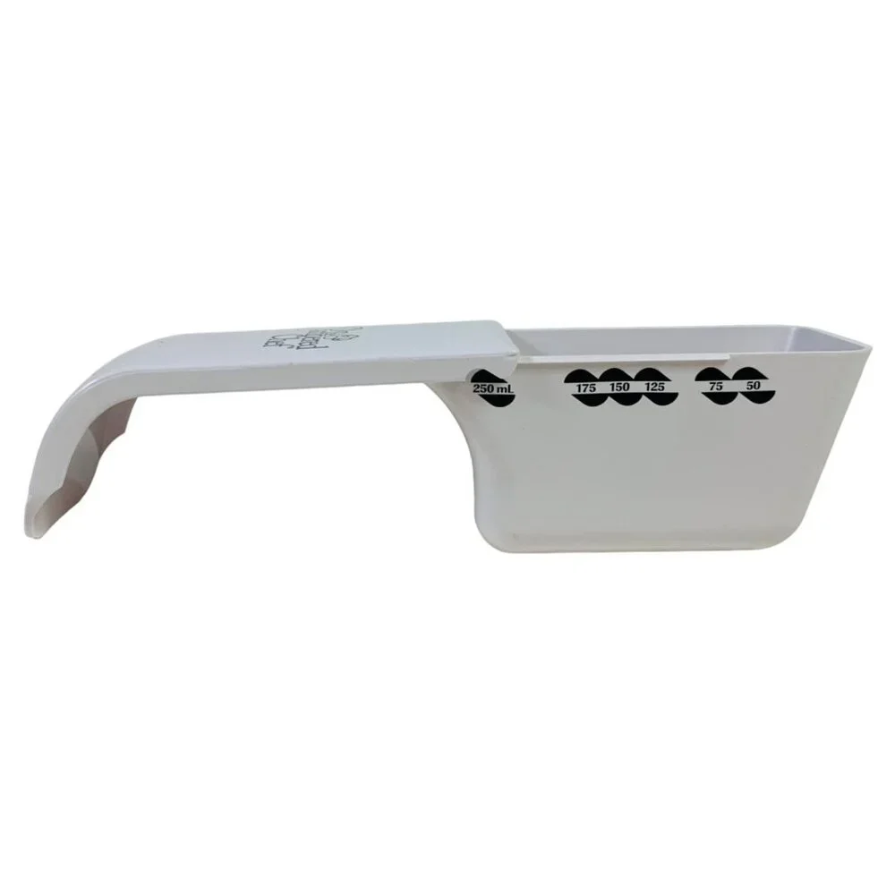 Pampered Chef Measuring Cup Sliding Adjustable Baking Cooking Kitchen Cusps mL - Picture 3 of 7
